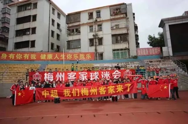 亚洲综合色自拍一区